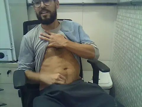 pdasgyn online show from April 27, 2026, 4:49 pm