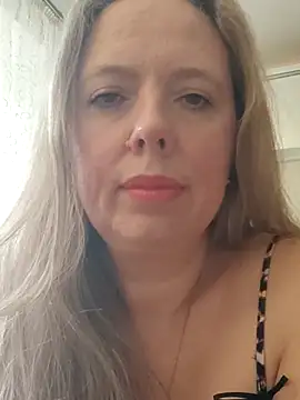 Irina3718 online show from October 19, 2025, 11:44 am