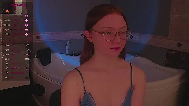 Snapshot of luv_tessa chatting on February 12, 2026, 1:33 am luv tessa online show from February 12, 2026, 1:33 am