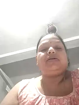 Snapshot of Arohi35 chatting on March 19, 2025, 4:45 pm Arohi35 online show from March 19, 2025, 4:45 pm