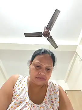 Snapshot of Arohi35 chatting on September 24, 2025, 5:49 pm Arohi35 online show from September 24, 2025, 5:49 pm