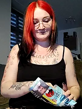 Snapshot of TiffiChantiT2 chatting on January 14, 2026, 7:14 am TiffiChantiT2 online show from January 14, 2026, 7:14 am