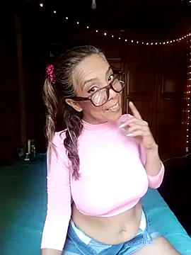 Lady Lolla11 online show from April 22, 2026, 2:51 pm