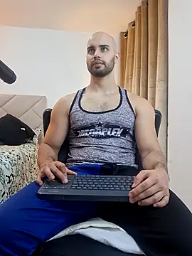 Snapshot of Chris_Alzate chatting on March 14, 2025, 12:54 am Chris Alzate online show from March 14, 2025, 12:54 am