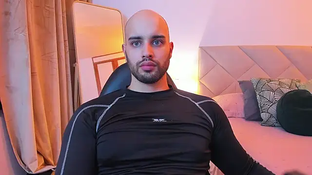 Snapshot of Chris_Alzate chatting on September 9, 2025, 12:21 am Chris Alzate online show from September 9, 2025, 12:21 am