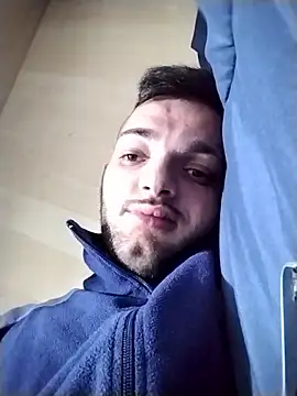 Francescodicristina44 online show from April 15, 2026, 7:58 pm