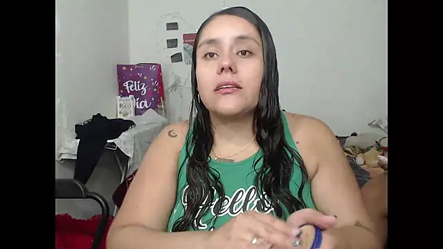 nicky andcamil online show from October 9, 2025, 1:47 am