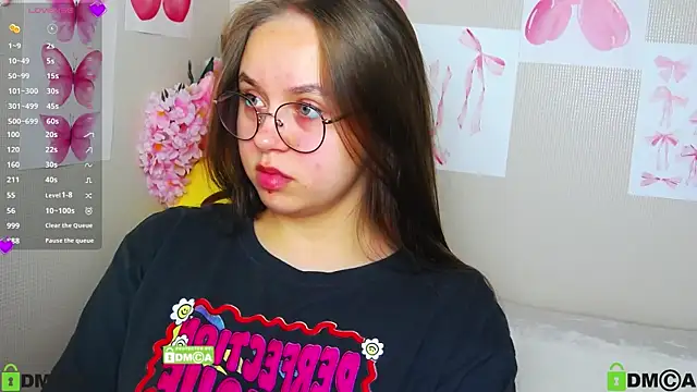 Lilysweet13 online show from September 9, 2025, 7:19 am