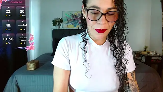 mia velvet1 online show from September 24, 2025, 2:42 pm