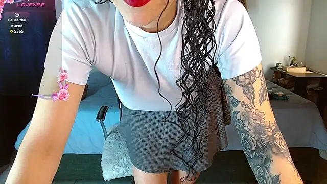 mia velvet1 online show from October 2, 2025, 2:46 pm