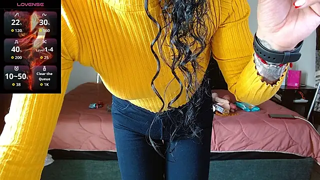 mia velvet1 online show from October 17, 2025, 3:14 pm