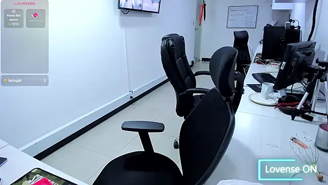 Snapshot of jenn_cg chatting on November 8, 2025, 8:40 pm jenn cg online show from November 8, 2025, 8:40 pm