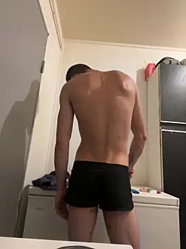 Hugo34bg online show from September 29, 2025, 3:55 am