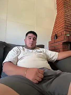 Snapshot of elninio_poya chatting on December 16, 2025, 4:34 pm elninio poya online show from December 16, 2025, 4:34 pm