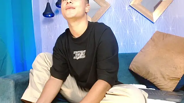 MathewAdams online show from March 18, 2025, 7:31 pm