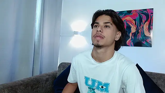 MathewAdams online show from November 17, 2025, 1:39 pm