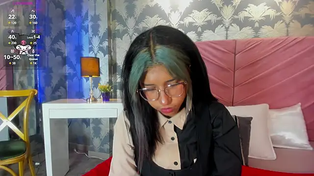 Karin Ks online show from November 19, 2025, 7:36 pm