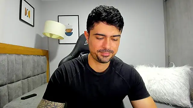 Dante Storm online show from November 6, 2025, 4:02 am