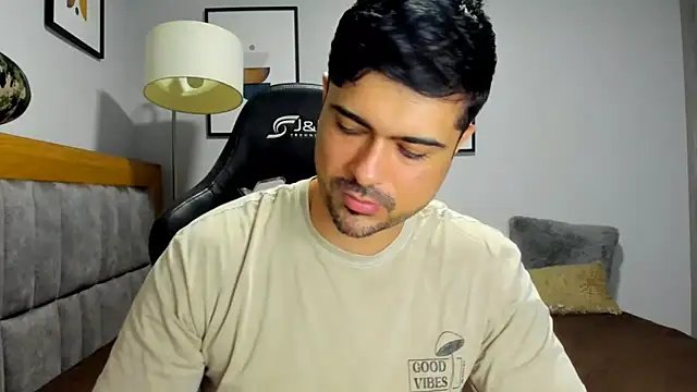 Dante Storm online show from December 15, 2025, 4:06 am