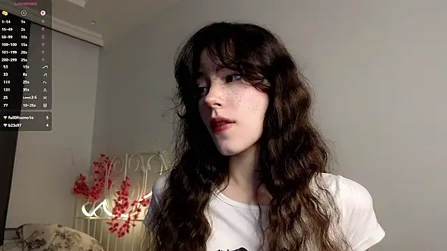 glamourr online show from April 19, 2026, 1:21 pm