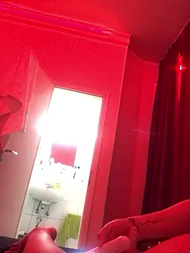 Veramaia online show from January 13, 2026, 12:49 am