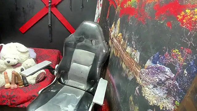 Tracy KS online show from October 9, 2025, 8:18 pm