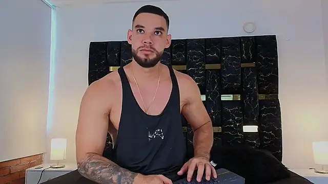 Snapshot of chris_blake__ chatting on March 16, 2025, 9:47 pm chris blake online show from March 16, 2025, 9:47 pm