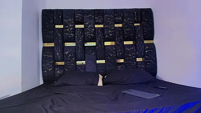 chris blake   online show from November 22, 2025, 6:07 pm