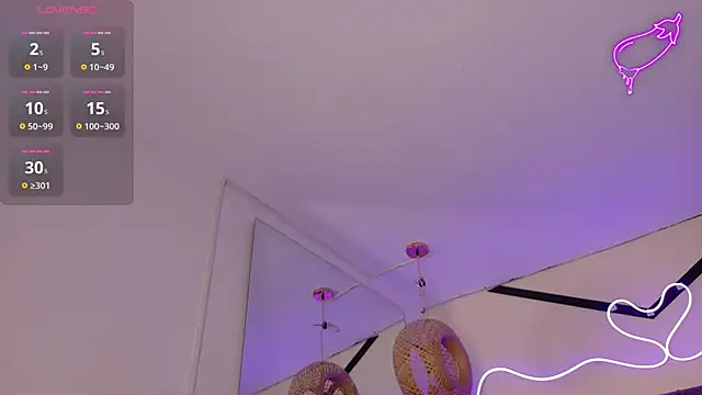 natasha  black online show from October 31, 2025, 12:39 pm