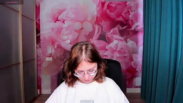 AngelinaLow online show from October 2, 2025, 11:28 am