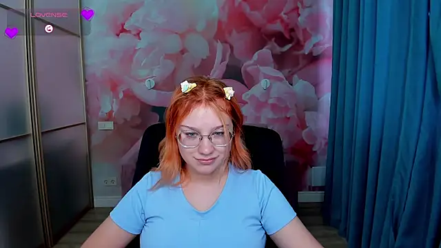 AngelinaLow online show from November 27, 2025, 12:29 pm