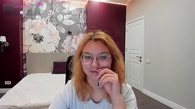 AngelinaLow online show from January 8, 2026, 12:29 pm