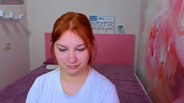 AngelinaLow online show from May 29, 2026, 11:30 am