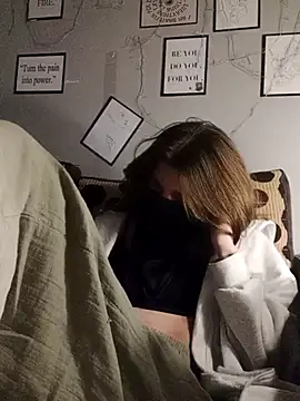 felimelii online show from March 19, 2025, 11:25 pm