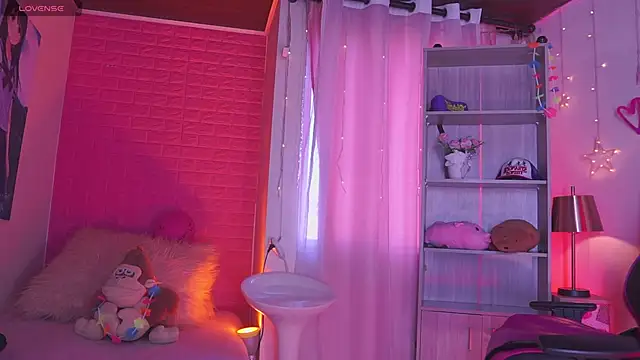 Madison Mayer online show from September 23, 2025, 12:19 pm