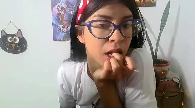 Snapshot of sarah_sm chatting on March 15, 2025, 7:48 pm sarah sm online show from March 15, 2025, 7:48 pm