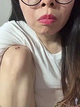 aa520uv online show from December 1, 2025, 4:01 pm