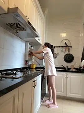 aa520uv online show from April 18, 2026, 2:37 am