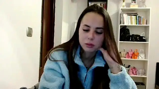 Snapshot of MayaJoy24 chatting on October 21, 2025, 7:03 pm MayaJoy24 online show from October 21, 2025, 7:03 pm