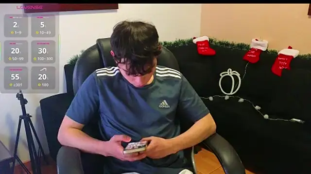 lukeboyce33 online show from November 12, 2025, 1:28 am