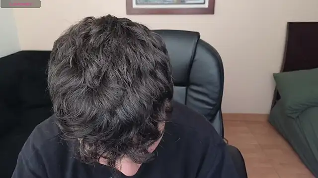 lukeboyce33 online show from April 15, 2026, 7:58 pm