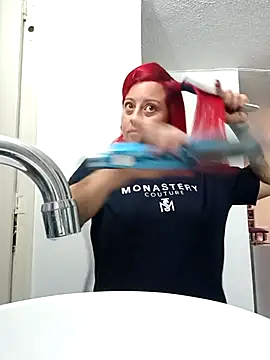 LEIDY LORENA online show from October 7, 2025, 3:42 pm