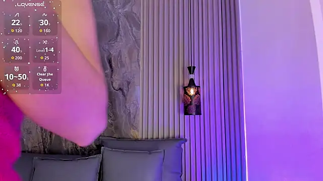 MiaScott5 online show from September 10, 2025, 3:39 am