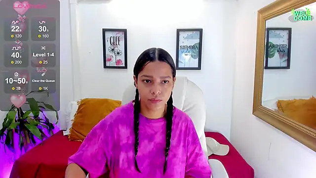 Snapshot of miranda_torres chatting on March 14, 2025, 5:24 pm miranda torres online show from March 14, 2025, 5:24 pm