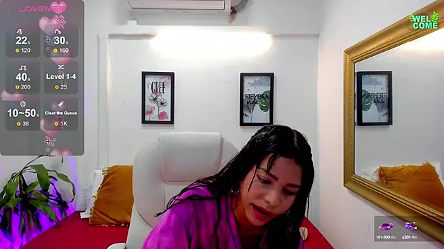 Snapshot of miranda_torres chatting on March 14, 2025, 9:00 pm miranda torres online show from March 14, 2025, 9:00 pm