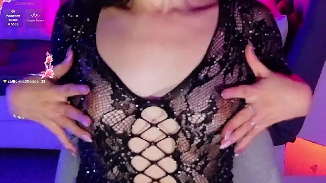 Emmi Roberts online show from March 2, 2026, 2:14 am