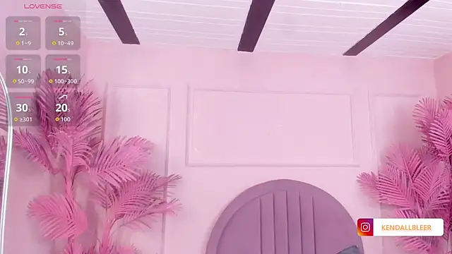 Kendallbleer online show from November 13, 2025, 3:38 am