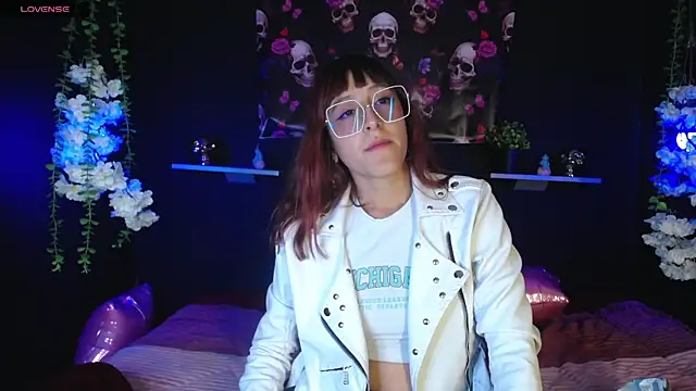 Hairydoll  online show from November 22, 2025, 8:52 pm