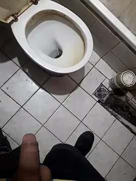 Agusdsm online show from March 24, 2026, 10:59 pm