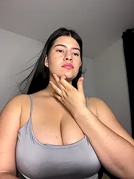 Saanvi21 online show from November 7, 2025, 11:38 pm